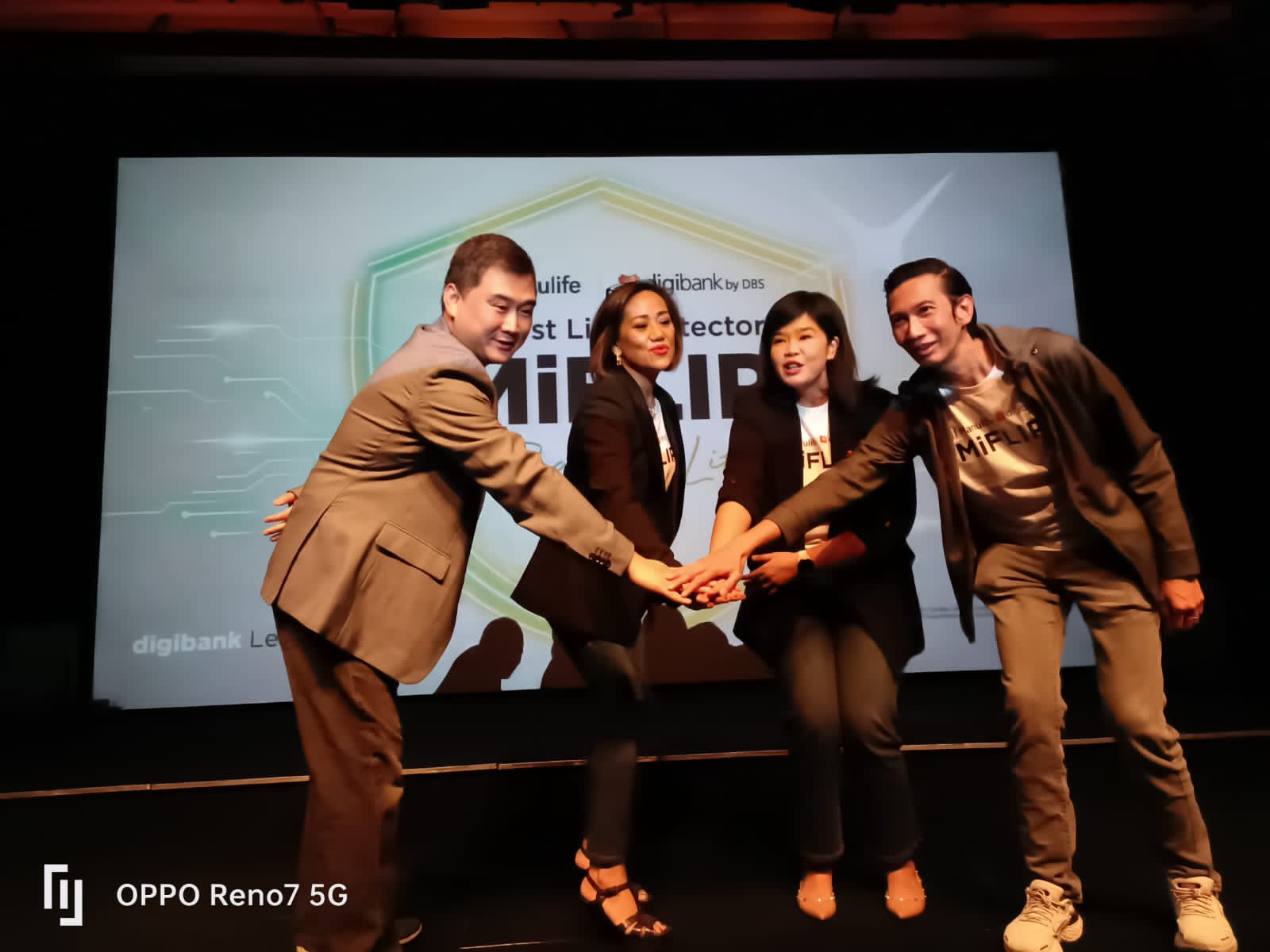 Manulife Indonesia dan Bank DBS Indonesia mengumumkan peluncuran MiFirst Life Protector (MiFLIP). dok. ist. Manulife Indonesia dan Bank DBS Indonesia Luncurkan MiFirst Life Protector