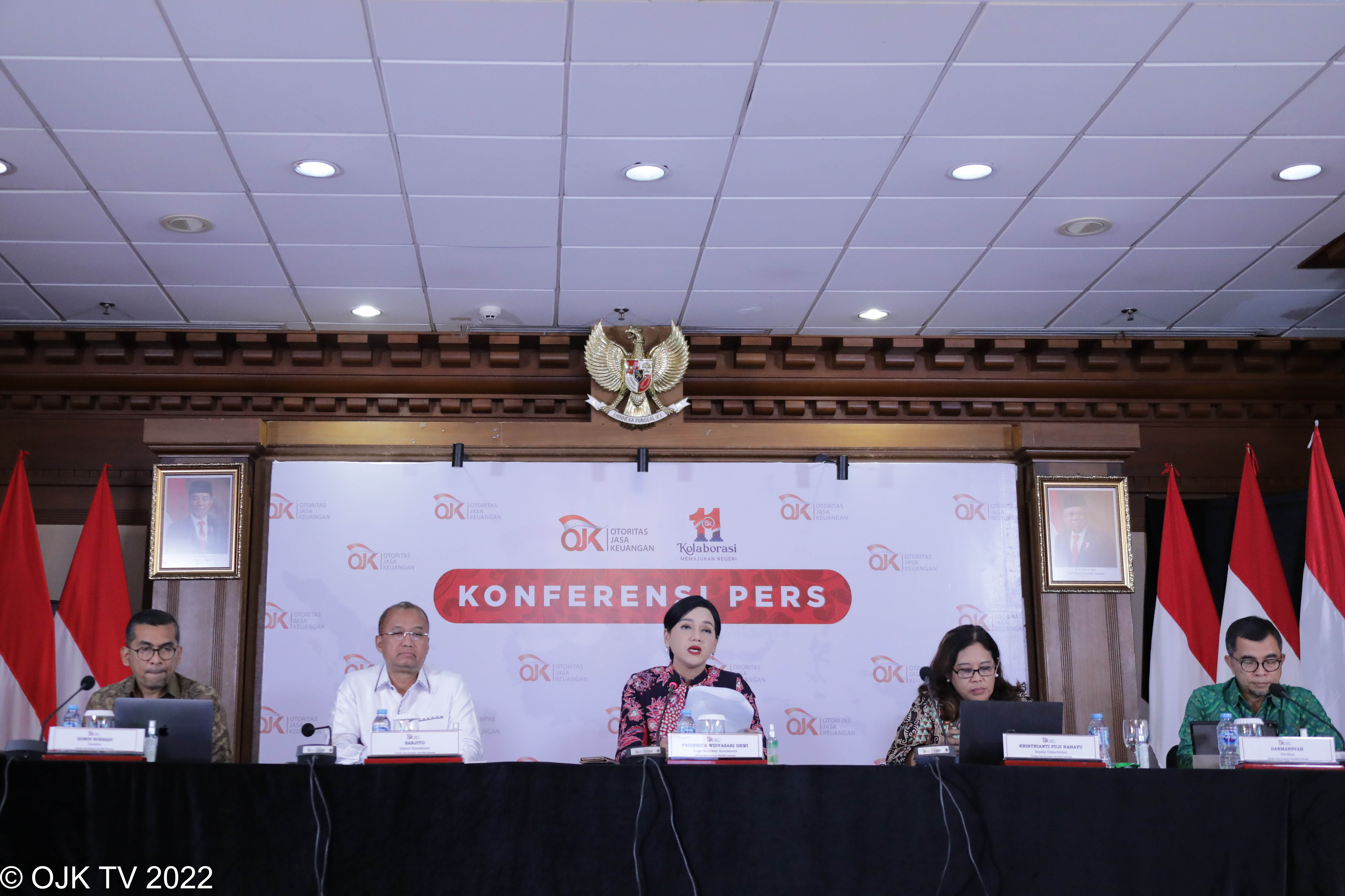 OJK Sebut Survey Indek Literasi Keuangan Masyarakat RI Naik Jadi 49,68 Persen
