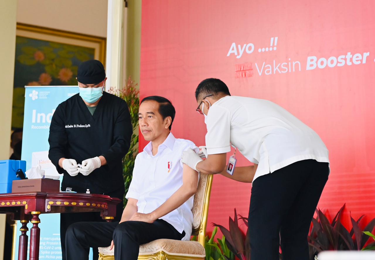 Presiden Ajak Masyarakat Vaksinasi Booster, Menkes Sarankan Pakai IndoVac Karena Paten