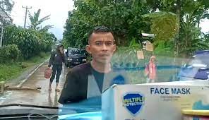 Relawan Bisa Salurkan Langsung Bantuan Korban Gempa Cianjur, Tersedia Kawalan Polisi. dok. Tajuk24. Relawan Bisa Salurkan Langsung Bantuan Korban Gempa Cianjur, Tersedia Kawalan Polisi