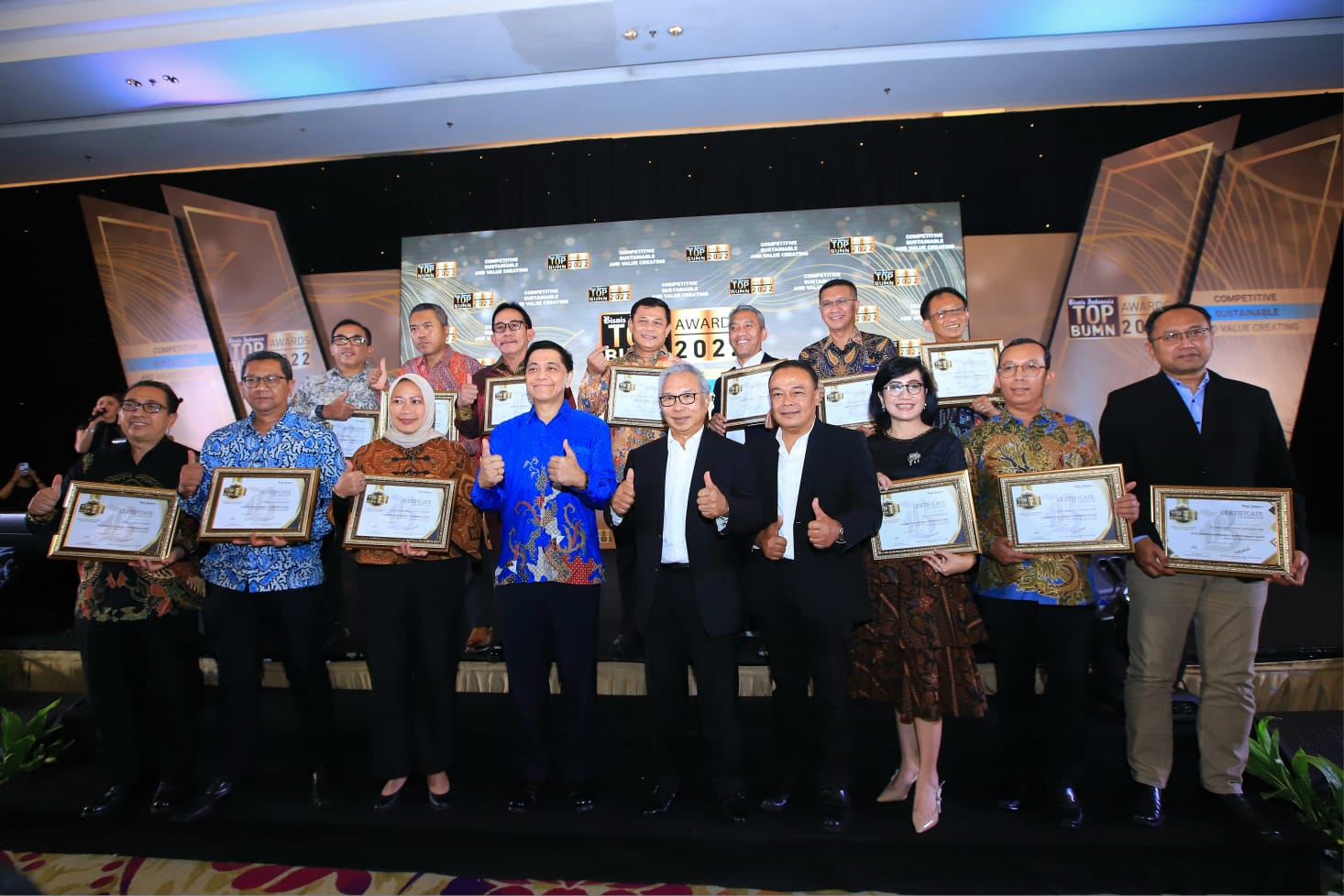 Kinerja Impresif, BRI Raih Penghargaan Top BUMN Awards 2022 Kategori Korporasi