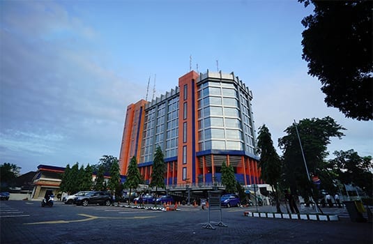 Book Building Hari Ini, Bank Sumut (BSMT) Tawarkan IPO Rp 350 - 510 per Saham.