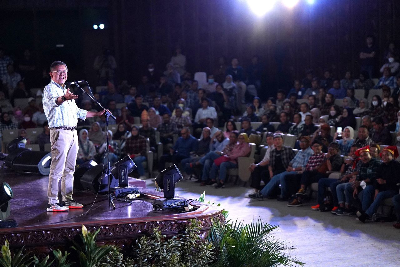 Komisaris Utama SIG, Rudiantara memberikan sambutan pada acara perayaan HUT ke-10 SIG di Sasono Langen Budoyo TMII, Jakarta, pada Sabtu (7/1/2023). dok. ist. Satu Dekade Transformasi, SIG (SMGR) Perkuat Kolaborasi Menciptakan Peluang Baru