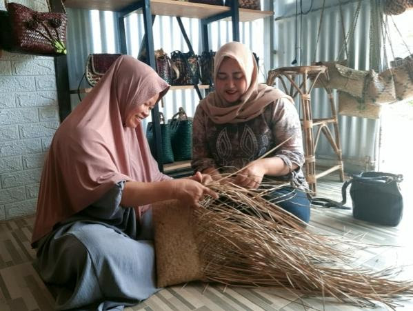 Mantri BRI di Banjar, dari Aktor Inklusi Keuangan Hingga Kesejahteraan Keluarga Meningkat