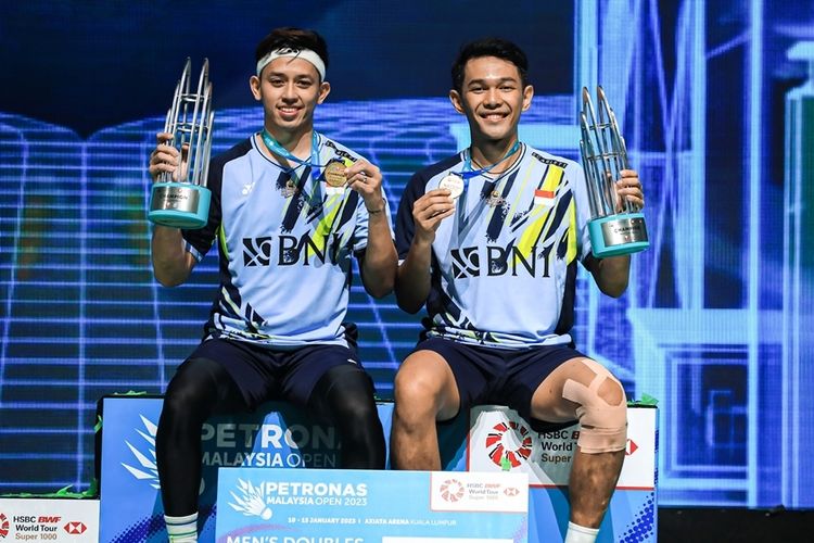 Ganda putra Indonesia Fajar Alfian/Muhammad Rian Ardianto, juara Malaysia 2023. Kompas. Malaysia Open 2023: Tumbangkan Ganda China, Fajar/Rian Berhak Atas Hadiah Rp1,4 MiliarĀ