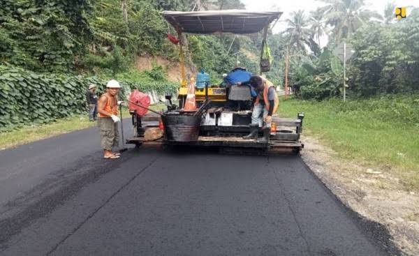 Tingkatkan Konektivitas, Pemerintah Siapkan Rp32 Triliun Bangun Jalan Daerah