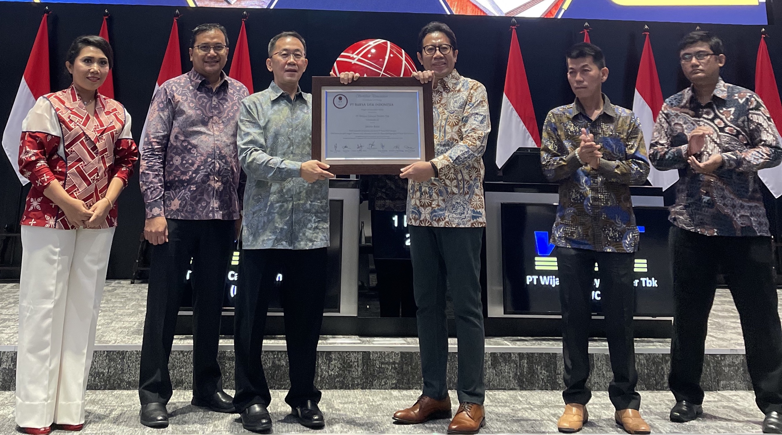 Oversubscribed 344,09 Kali, Saham Perdana Wijaya Timber (FWCT) Langsung ARA