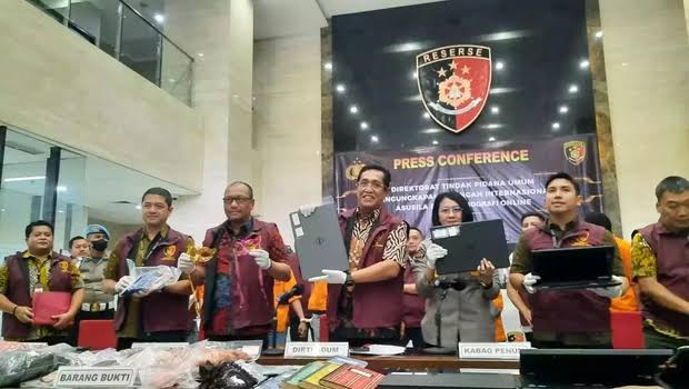 Polisi Ungkap Kasus Judi dan Pornografi Online Jaringan Internasional 