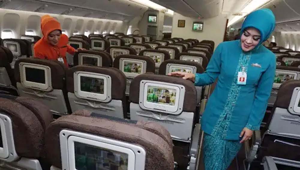 Terus Berbenah, Garuda Indonesia (GIAA) Buka Opsi Pramugari Berjilbab