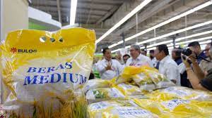 Bulog Gandeng Hypermart (MPPA) Garap Stabilisasi Pasokan dan Harga Beras
