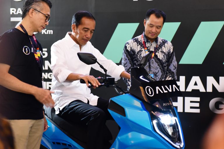 Presiden: Insentif Kendaraan Listrik Prioritas Untuk Roda Dua