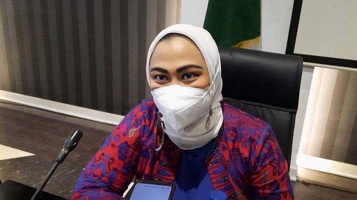 Bupati Karawang, Cellica Nurrachadiana. dok. Warta Kota. Target Investasi 2023 Rp40 Triliun, Bupati Karawang Optimistis Kembali Terlampaui