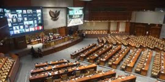 Mulus Jalan UU Cipta Kerja, Disahkan DPR di Tengah Penolakan Demokrat dan PKS