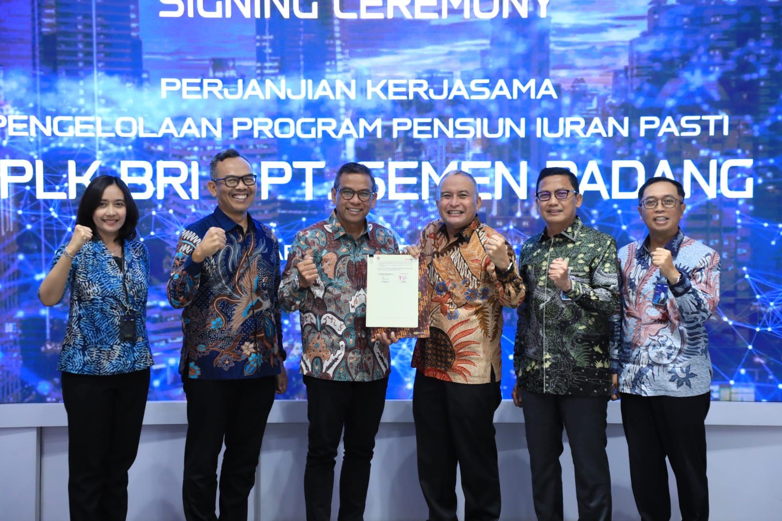 Semen Padang Percayakan Pengelolaan Program Pensiun Iuran Pasti ke DPLK BRI