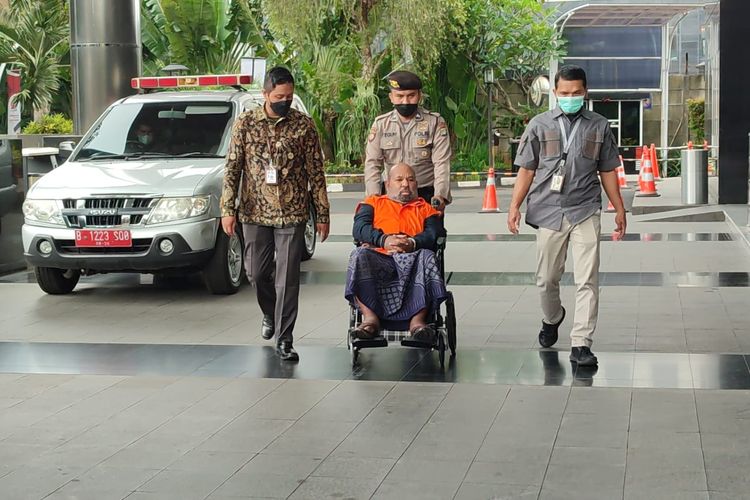 Kasus Korupsi Lukas Enembe, KPK Cegah Empat Orang ke Luar Negeri Salah Satunya Pengacara