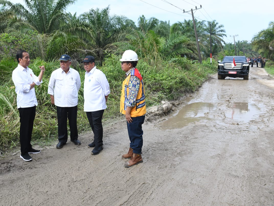 Presiden: Jangan Sampai Jalan Produksi Rusak, Picu Kenaikan Inflasi