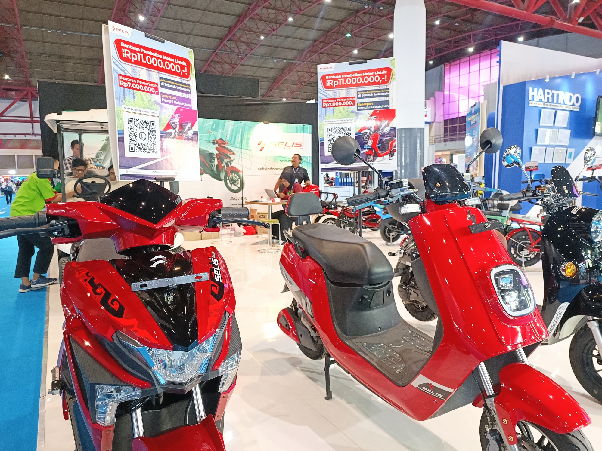 Selis Sodorkan Motor Listrik E-Max Long Range Berjarak Tempuh 230 Kilometer