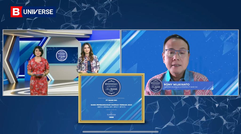 Direktur Keuangan & Strategi Bank DKI, Romy Wijayanto (kanan) menerima penghargaan dari Majalah Investor Daily sebagai “Best Bank 2023 Kategori Bank Pembangunan Daerah (BPD) KBMI 2 (Modal Inti > Rp6 Triliun – Rp14 Triliun) yang diserahkan secara daring pada gelaran Best Bank Awards 2023 pada Jumat (26/5/2023 ). dok. Bank DKI. Bank DKI Raih Penghargaan Bank Terbaik BPD KBMI 2 di Ajang Best Bank Award 2023