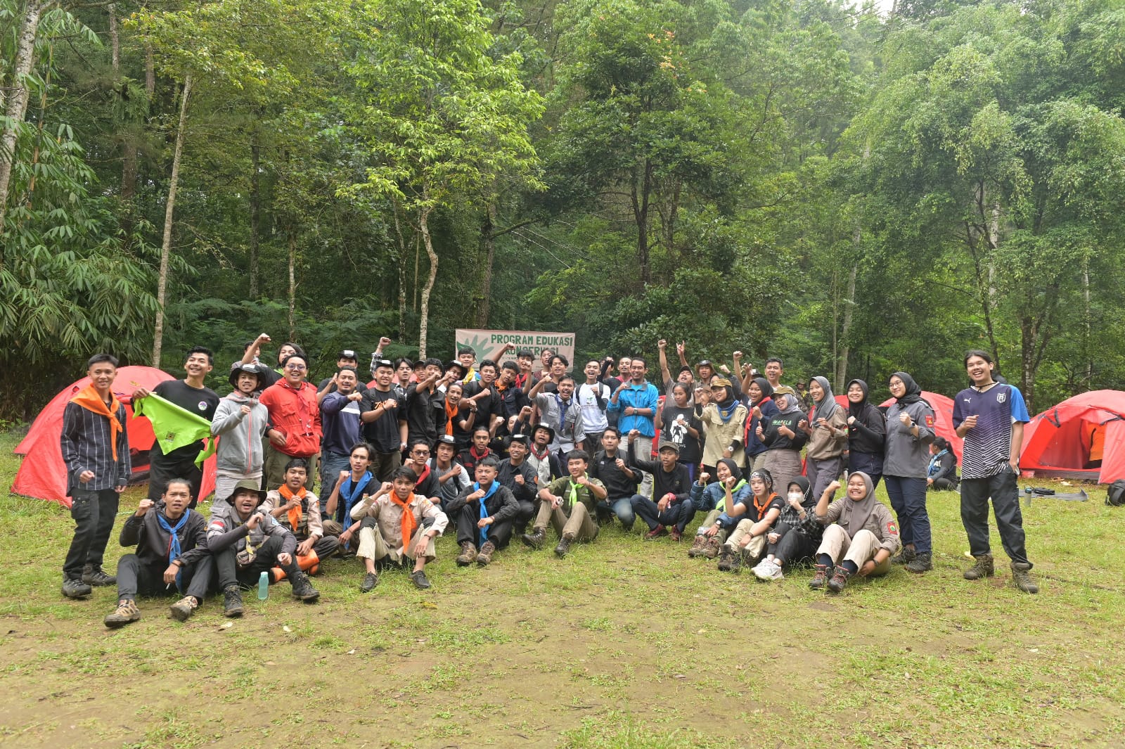 PT Telkom Indonesia (Persero) Tbk (TLKM), atau Telkom melalui Community Development Center (CDC) semakin konsisten terlibat dalam aksi nyata penanggulangan krisis iklim di Indonesia metlalui program pendidikan konservasi. dok. Telkom. ist. Telkom Indonesia (TLKM) Berdayakan Generasi Muda Lewat Program Edukasi Konservasi