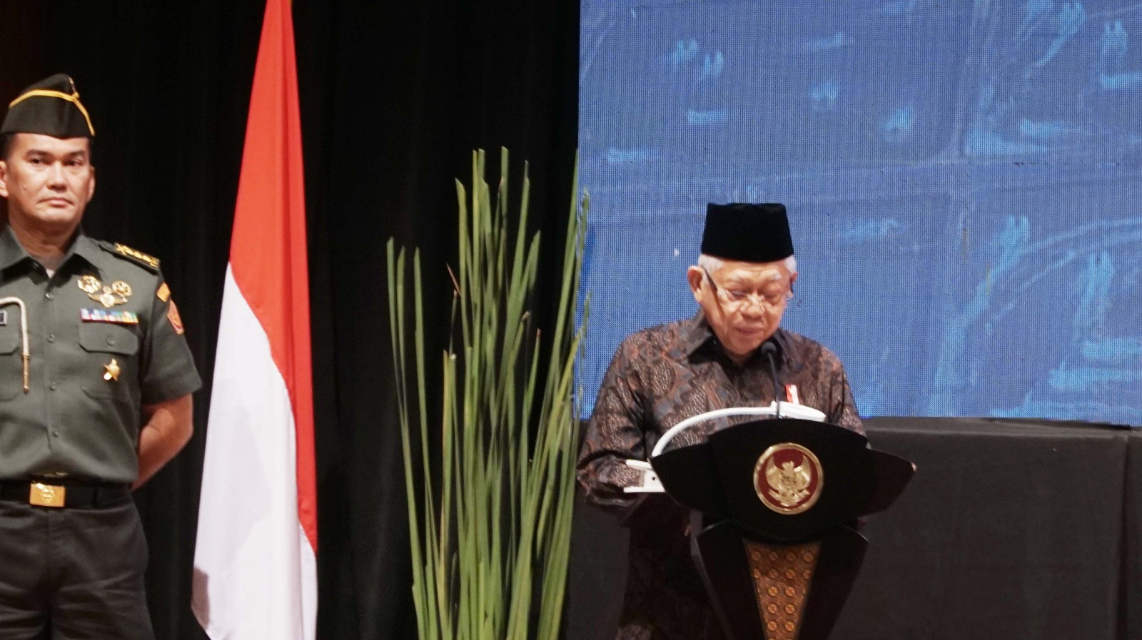 Wakil Presiden Ma'ruf Amin. dok. ist. Bantu Atasi Persoalan Sosial, Wapres Dorong Optimalisasi Penyaluran Program CSR Perusahaan