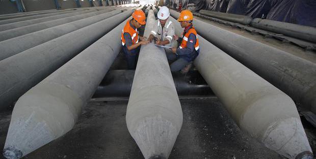Lakoni Konversi, United Tractors (UNTR) Gulung 334,3 Juta Saham Waskita Beton (WSBP)