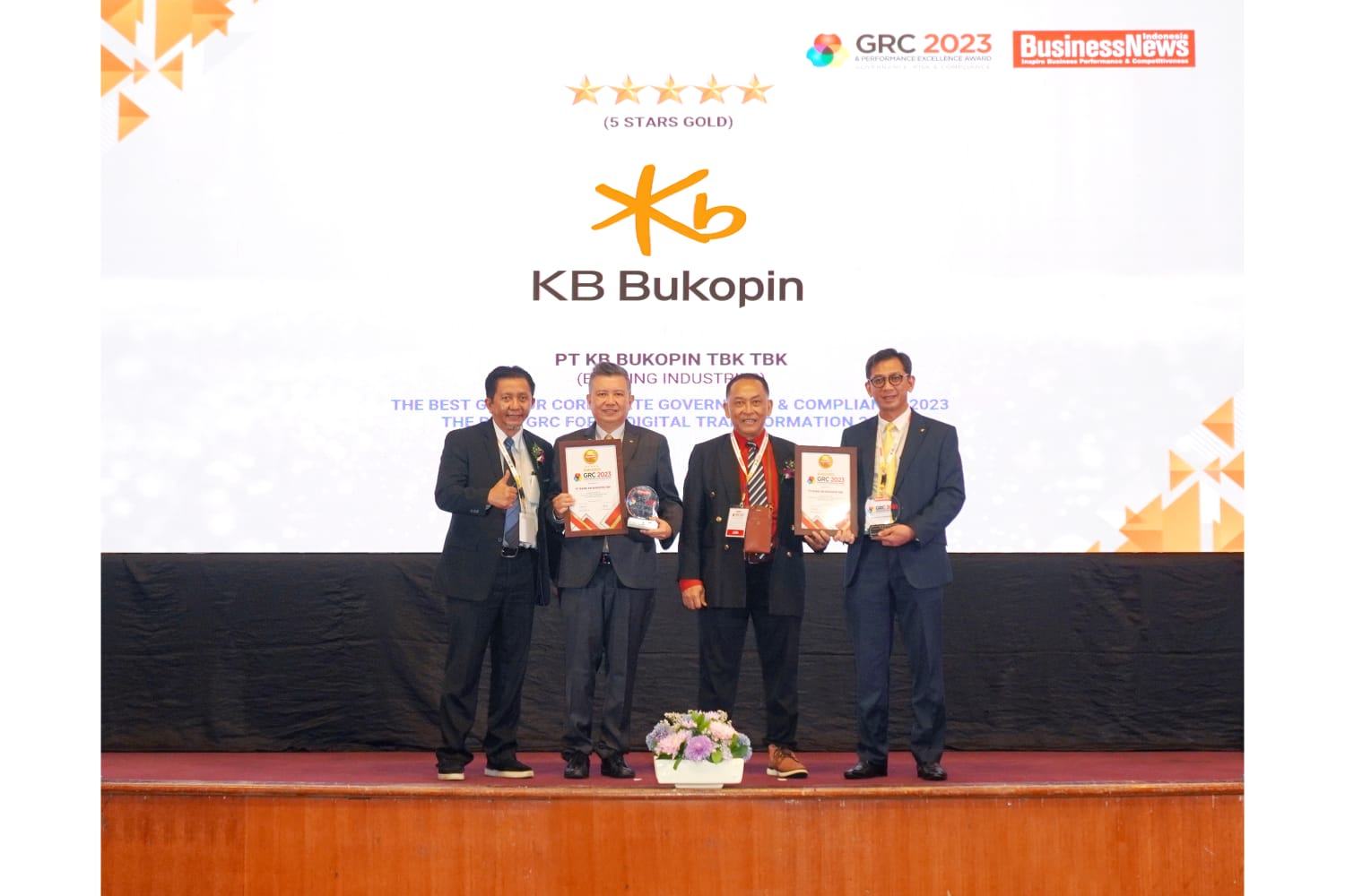 PT Bank KB Bukopin Tbk (BBKP), atau Bank KB Bukopin menyabet tiga penghargaan bergengsi di ajang GRC and Performance Excellence Award 2023, sebagai apresiasi atas implementasi Governance, Risk and Compliance (GRC) yang telah perseroan terapkan. dok. ist. Ajang GRC & Performance Excellence Awards 2023, Bank KB Bukopin Raih 3 Penghargaan