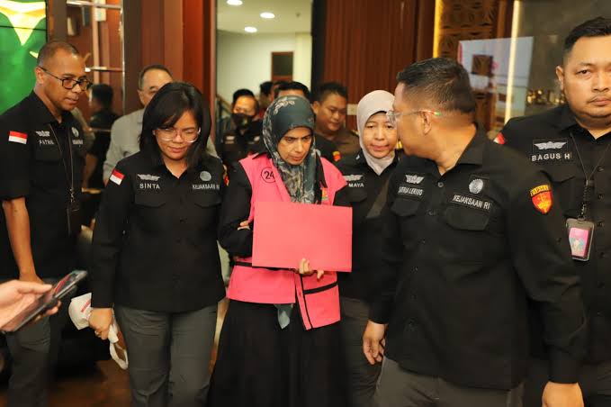 Bukaka (BUKK) Berhentikan Sementara Sofiah Balfas dari Jabatan Direktur