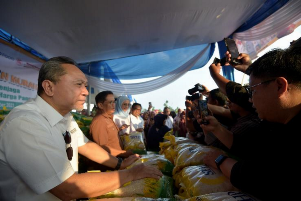 Stabilkan Harga Beras, Pemerintah Tugaskan Bulog Salurkan Beras Sesuai HET