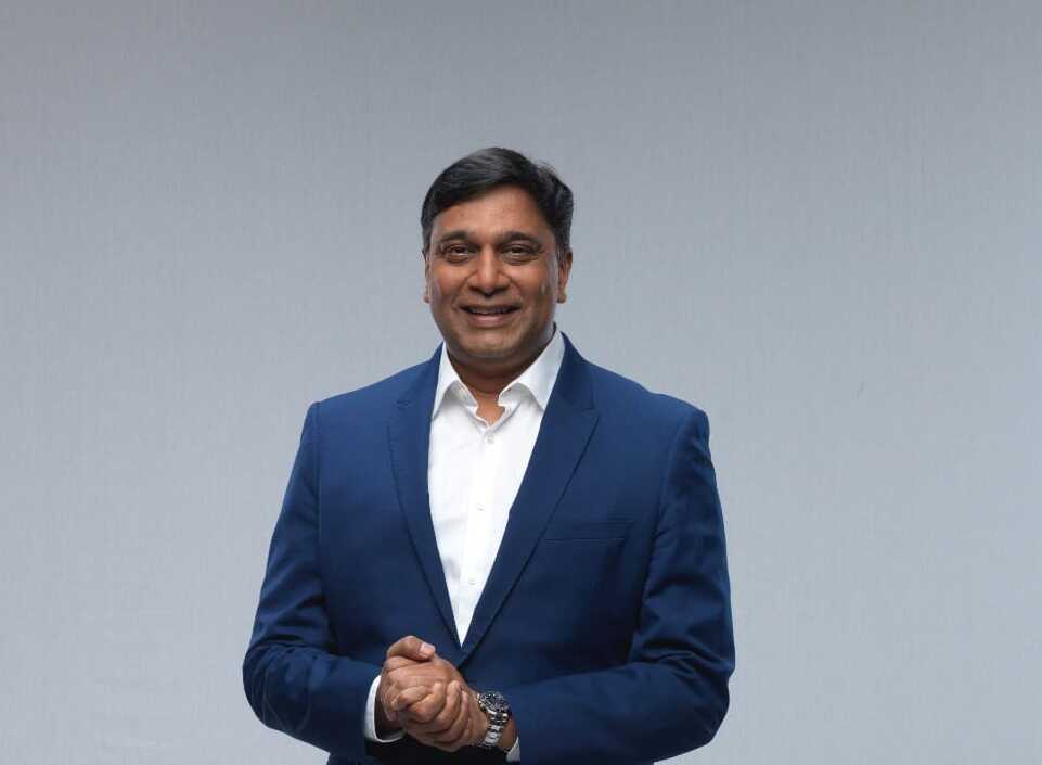 President Director & CEO Indosat Ooredoo Hutchison, Vikram Sinha. dok. ist. Tambah BTS 4G, Pendapatan Indosat Ooredoo Hutchison Naik Menjadi Rp37,4 Triliun