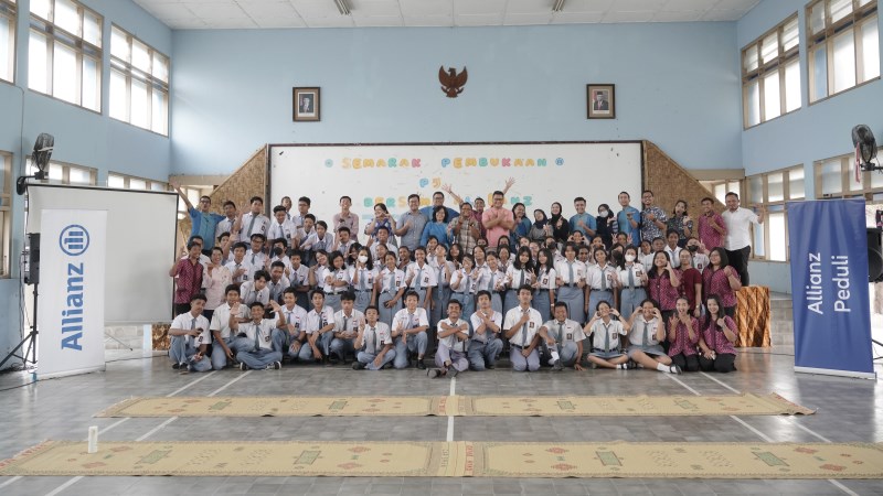 Allianz Indonesia mendukung penuh upaya OJK untuk mendongkrak tingkat literasi dan inklusivitas keuangan di seluruh lapisan masyarakat Indonesia. dok. ist. Bulan Inklusi Keuangan 2023, Allianz Dukung Peningkatan Literasi Keuangan Berkelanjutan