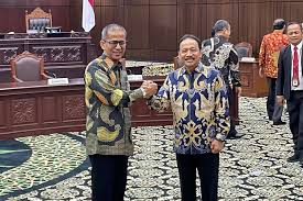 Ketua MK Suhartoyo dan wakilnya Saldi Isra (kiri). dok Pikiran Rakyat. Terpilih jadi Ketua MK, Suhartoyo Janji Perbaiki Marwah Mahkamah Konstitusi