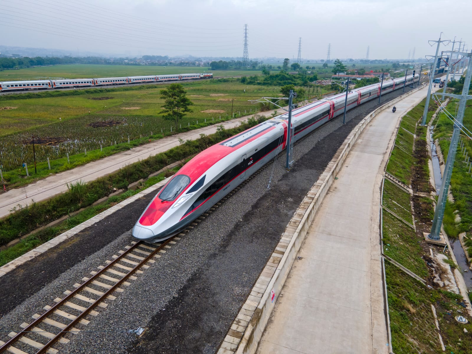 Whoosh! Okupansi KCIC Jakarta-Bandung Hari Minggu (11/11) Tembus 98,2 Persen
