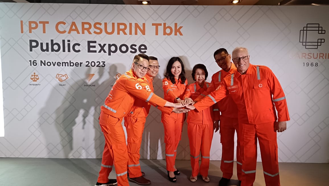 Ki - ka : 1. Timotius Tjahjana, Director PT Carsurin Tbk 2. Erwin Manurung, Director PT Carsurin Tbk 3. Sheila Tiwan, President Director PT Carsurin Tbk 4. Flora Regina Regian, President Commissioner PT Carsurin Tbk 5. Gusmardi Bustami, Independent Commissioner PT Carsurin Tbk 6. Harold Loevy, Research & Development Advisor PT Carsurin Tbk. dok. ist. Kuartal III 2023 Carsurin (CRSN) Ukir Kinerja Membanggakan Raih Pendapatan Rp312,95 Miliar
