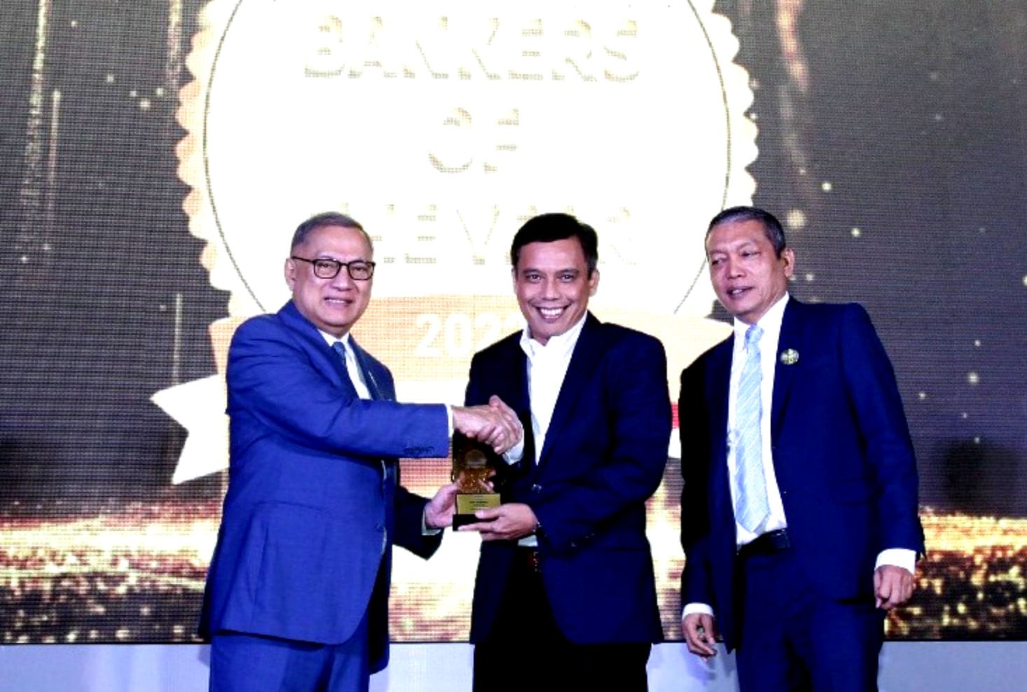 Dirut Bank BTN Nixon LP Napitupulu Sabet Penghargaan Banker of The Year 2023