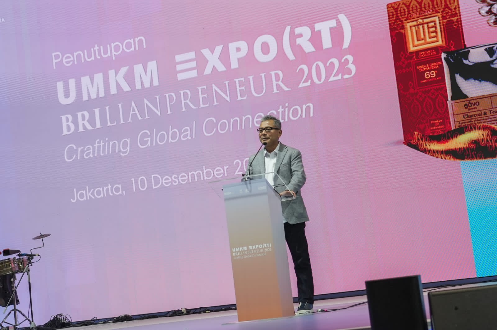 Dirut BRI Sunarso menutup gelaran UMKM EXPO(RT) BRILIANPRENEUR 2023, Minggu (10/12/2023). dok. BRI. Resmi Ditutup, UMKM EXPO(RT) BRILIANPRENEUR 2023 Catatkan Business Matching Rp1,26 Triliun