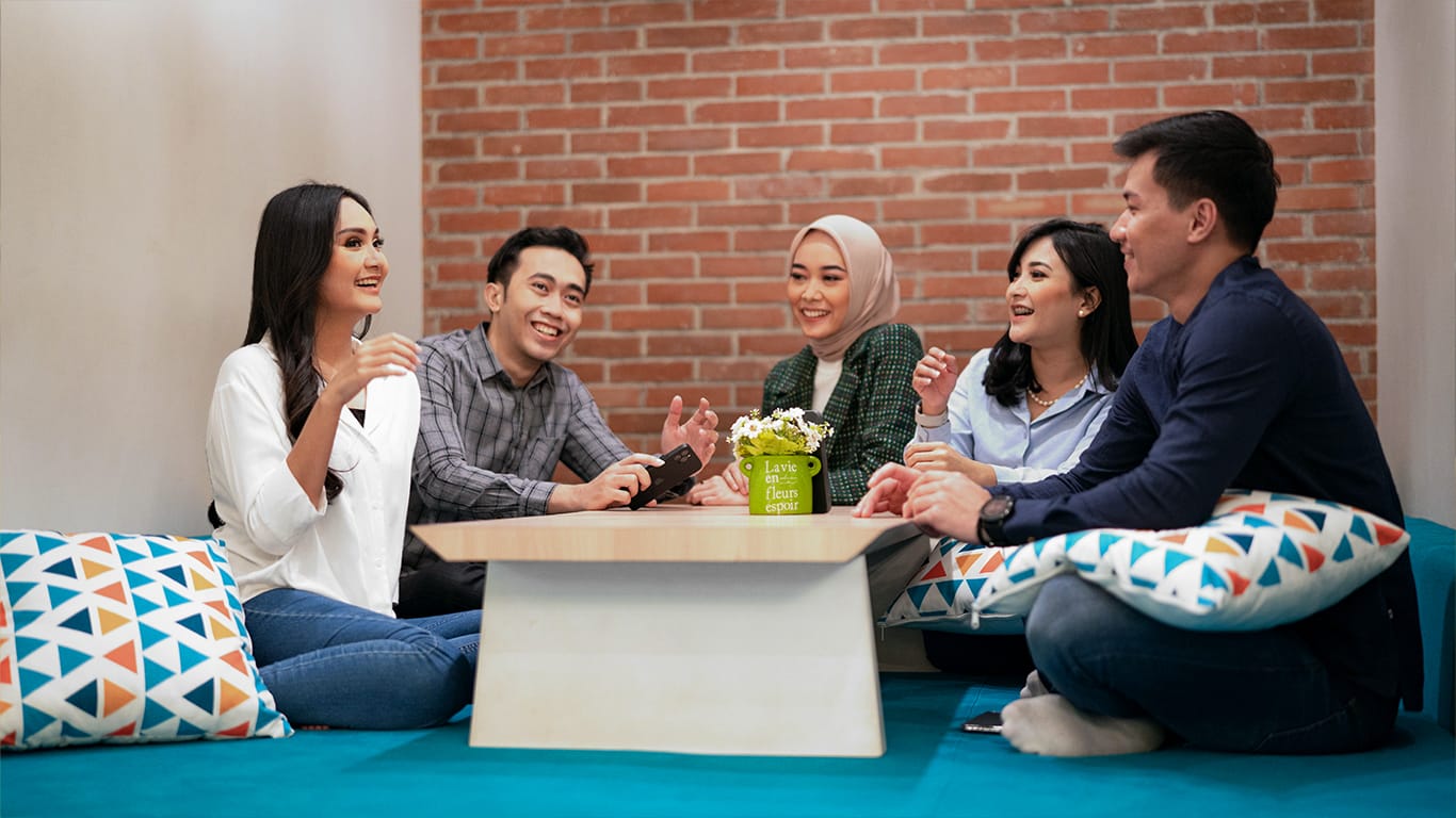 PT Bank Rakyat Indonesia (Persero) Tbk (BBRI), atau BRI bekerja sama dengan Kemendikbudristek membuka program magang Kampus Merdeka Cycle 6 pada tahun 2024. dok. BRI. Ikuti Pengalaman Belajar Sambil Bekerja di BRILiaN Internship Program
