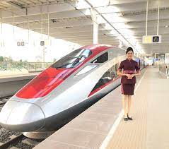 Kereta Cepat Jakarta-Bandung Whoosh. dok. Merdeka. Bangun Kereta Cepat Jakarta-Surabaya akan Lebih Mudah Berkat Whoosh, Ini Alasan Menhub