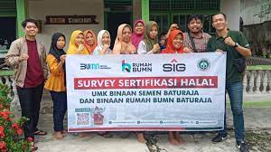 PT Semen Baturaja (SMBR) bantu UMKM naik kelas dengan sertifikat halal dari BPJPH. dok. Semen Baturaja. Sertifikat Halal dari BPJPH, Semen Baturaja (SMBR) Bantu Produk UMKM Binaan Naik Kelas