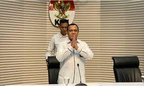 Firli Bahuri.dok. Okezone. Dewas KPK Jatuhkan Sanksi Berat Etik Untuk Firli Bahuri, Tidak ada Hal Meringankan
