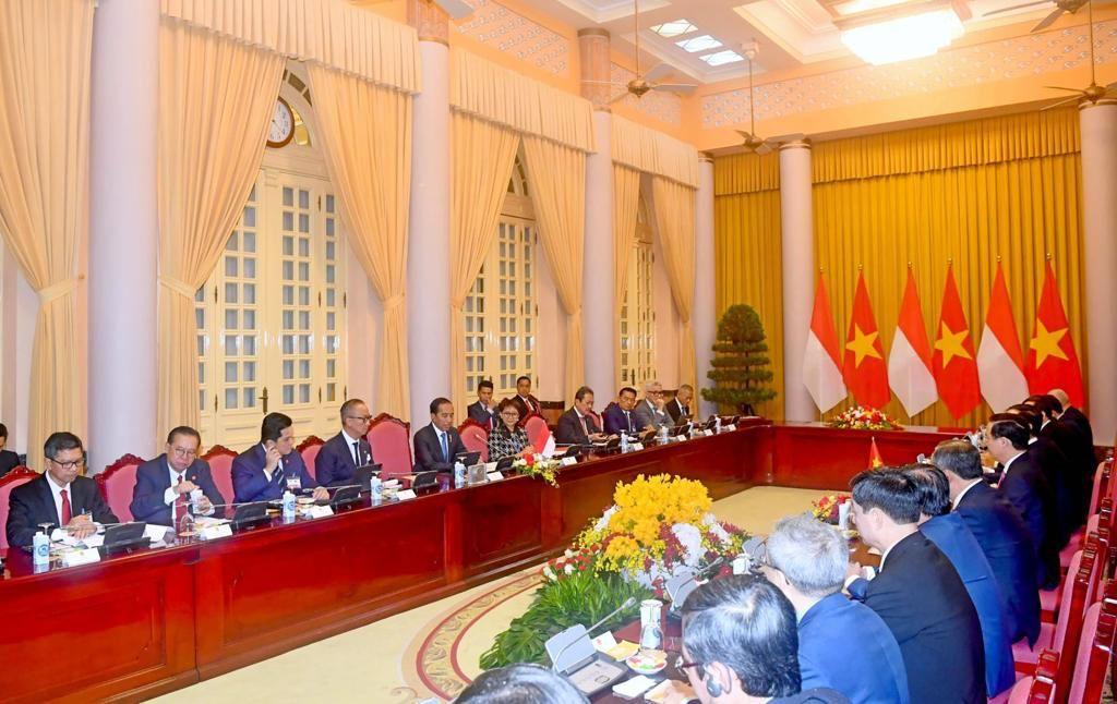 Hadiri Dialog Bisnis, Presiden Jokowi Ajak Pengusaha Vietnam Berinvestasi di IKN Nusantara