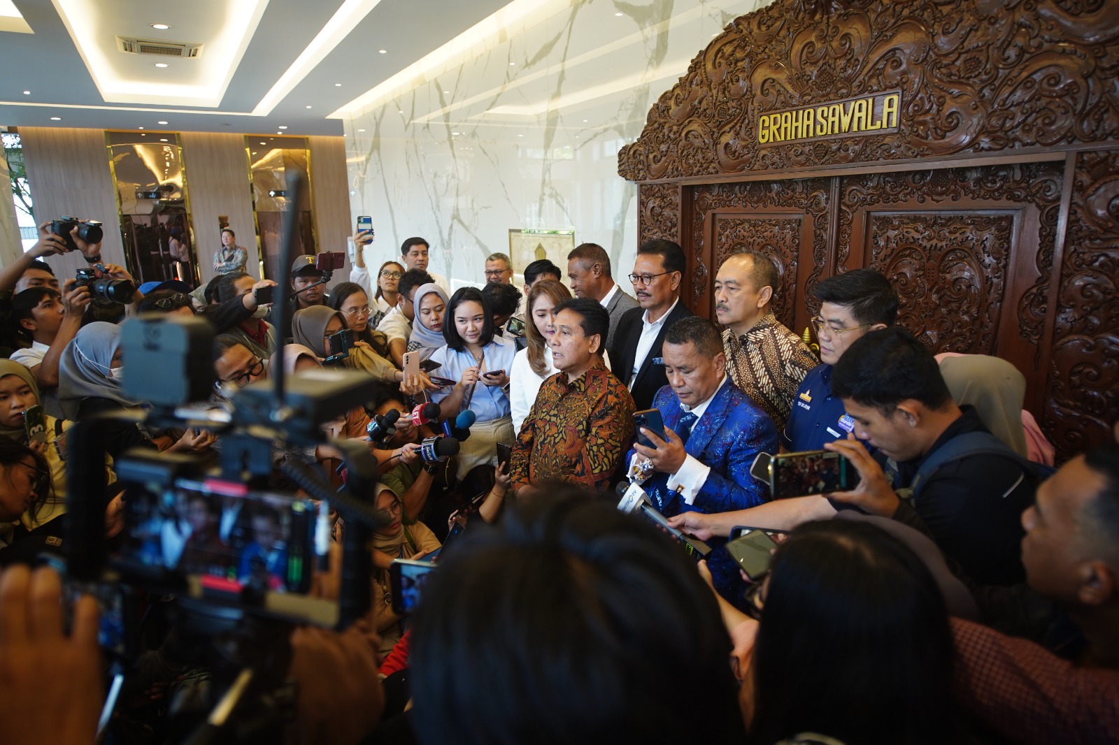 Terima Inul cs, Airlangga Sebut Kepala Daerah Bisa Berikan Insentif Fiskal