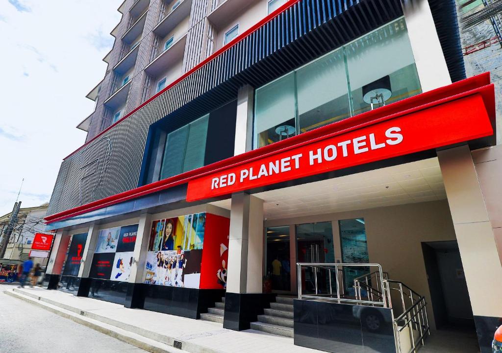 Pules di Gocap, Ketua TPN Ganjar-Mahfud Jual 756 Juta Saham Red Planet Indonesia (PSKT)