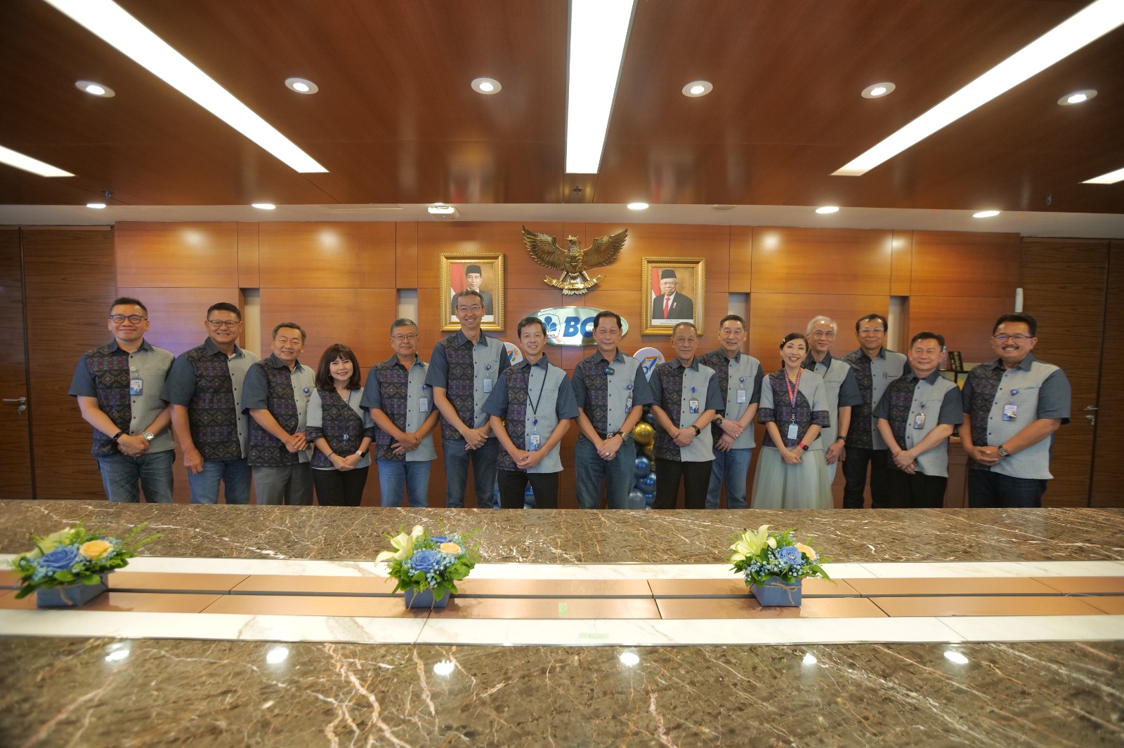 Rayakan HUT ke-67, BCA Produksi Seragam Berbahan Daur Ulang