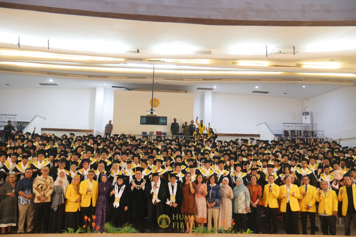 FIB UI tahun ini mewisuda 358 orang, 16 summa cumlaude. Sebanyak 15 orang SI dan 1 S3. dok FIB UI. Dian Sastrowardoyo Lulusan FIB UI jadi Garda Kebudayaan