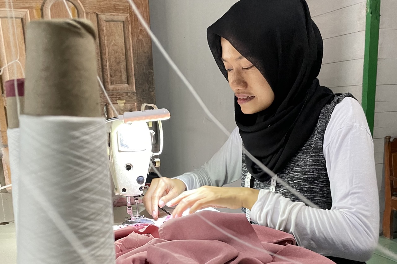 Rumah BUMN Rembang Bantu Armida Promosikan Kain Nusantara