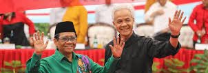 Ganjar Pranowo dan Mahfud MD (kanan). dok. krjogja. Kantongi Bukti, Mahfud MD Siap Gugat Hasil Pilpres 2024 ke MK