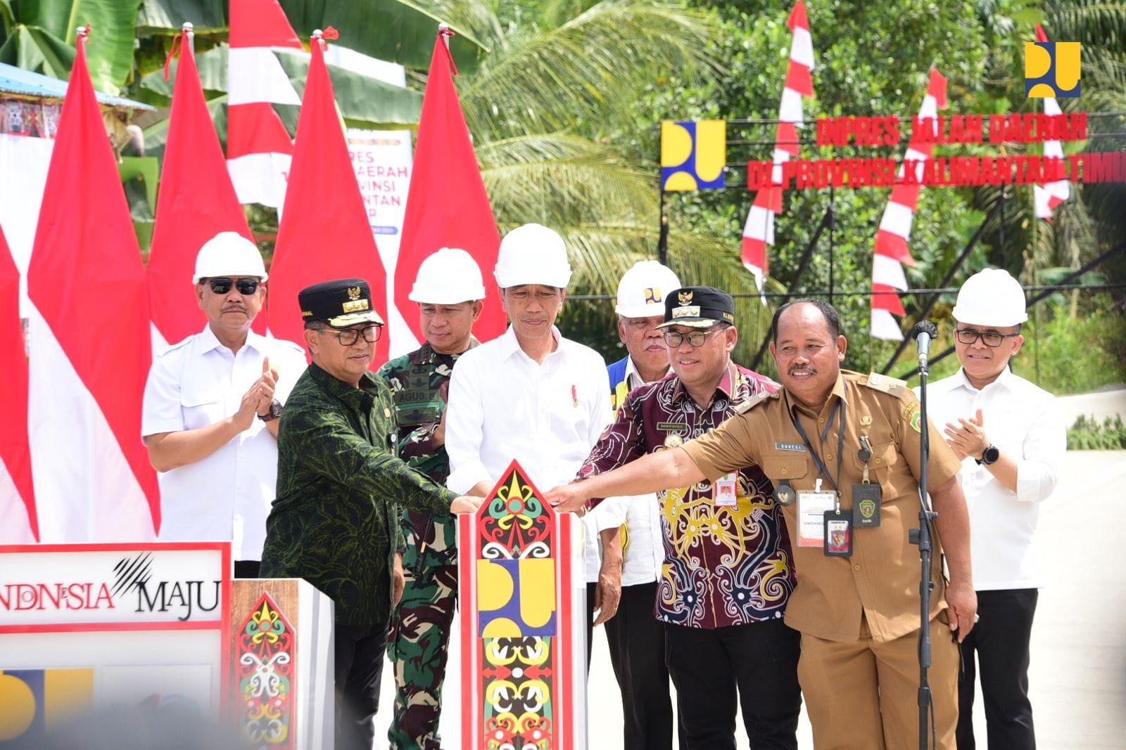 Jokowi Resmikan 10 Ruas Jalan Daerah di Kaltim Senilai Rp561 Miliar
