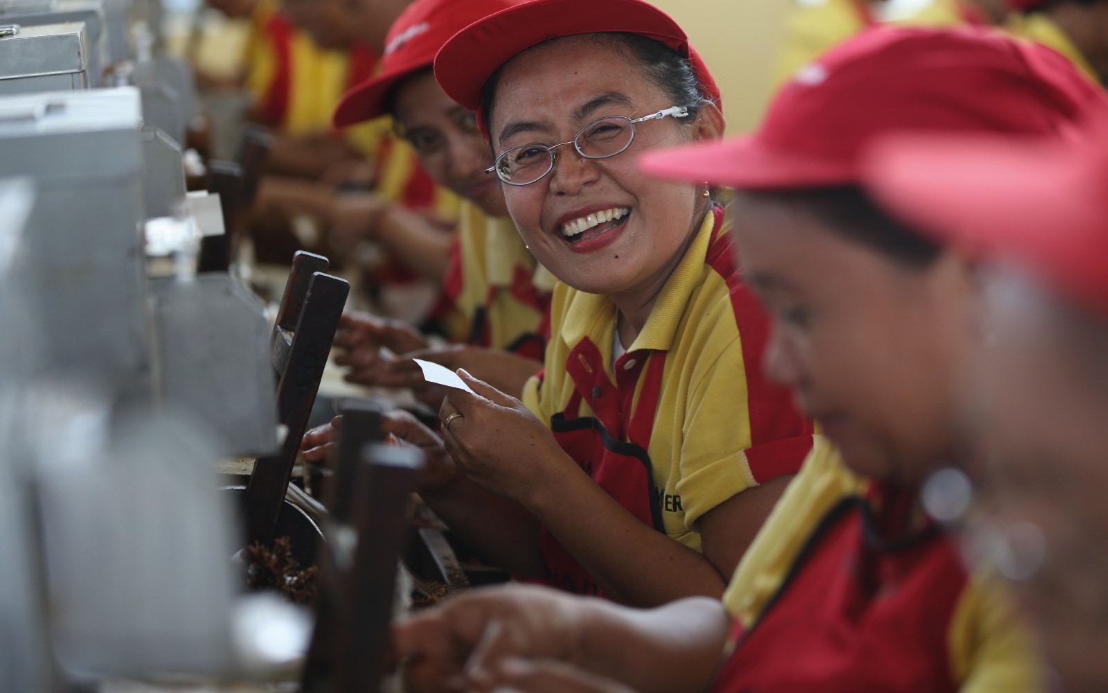 Melejit 28 Persen, HM Sampoerna (HMSP) 2023 Raup Laba Rp8,09 Triliun