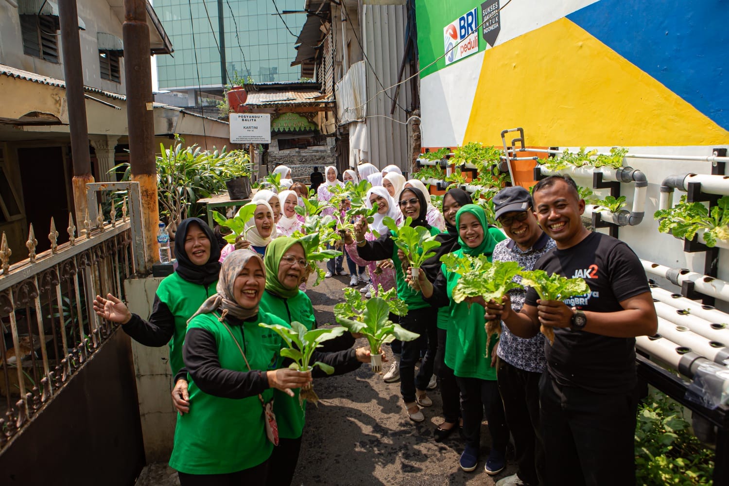 Ilustrasi PT Bank Rakyat Indonesia (Persero) Tbk. (BBRI) dalam penerapan prinsip Environmental (lingkungan), Social (sosial) dan Governance (ESG). dok BRI. BRI (BBRI) Perkuat Komitmen untuk Sustainable Finance di Indonesia