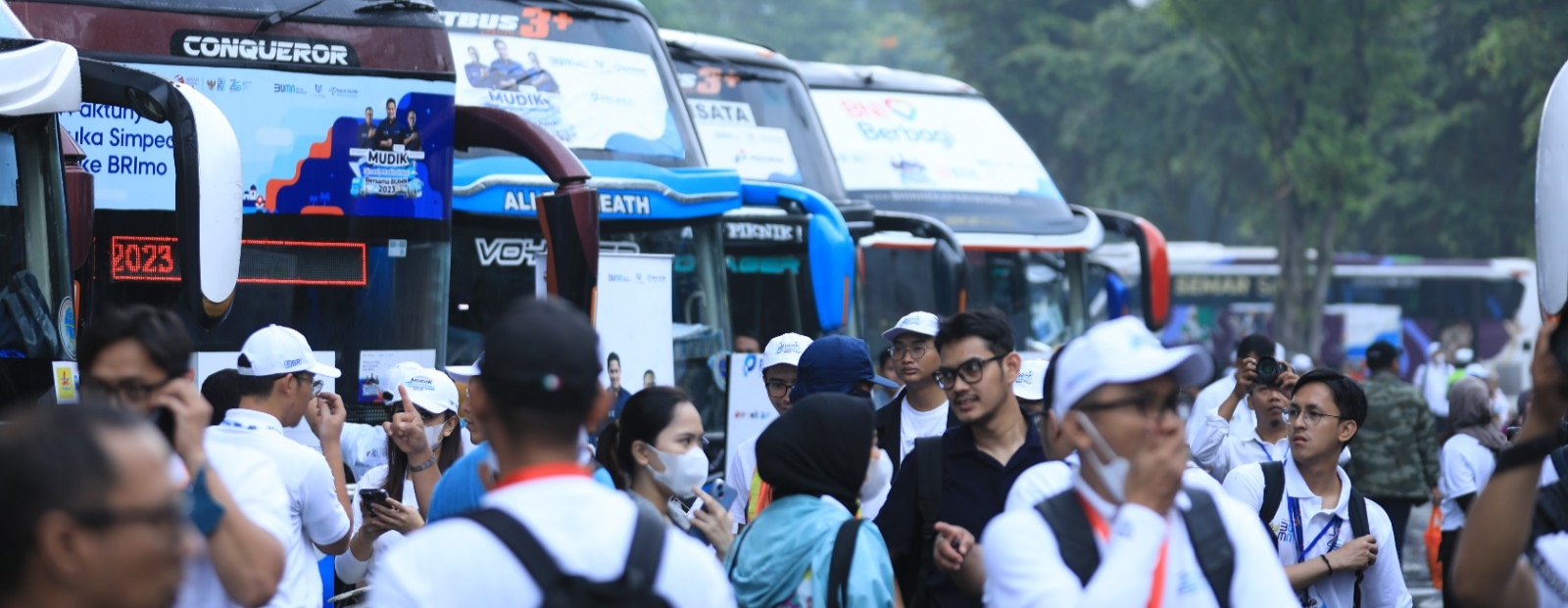 BRI Group --PT Bank Rakyat Indonesia (Persero) Tbk. (BBRI) bersama PT. Pegadaian dan PT. Permodalan Nasional Madani-- turut menyelenggarakan Mudik Asyik Bersama BUMN 2024. BRI Group siap melayani total 6.441 peserta mudik. dok. BRI. Mudik Asyik Bersama BUMN 2024, BRI Group Layani 6.441 Orang